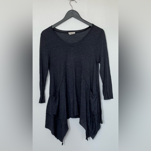 M RENA BLOUSE TOP - SIZE MEDIUM - Picture 1 of 3